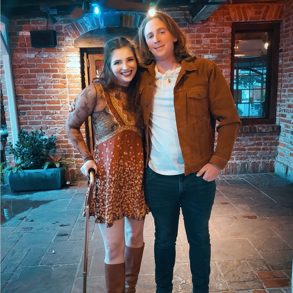 Meet your seller/buyer! 💕 - Picture 2 of 5